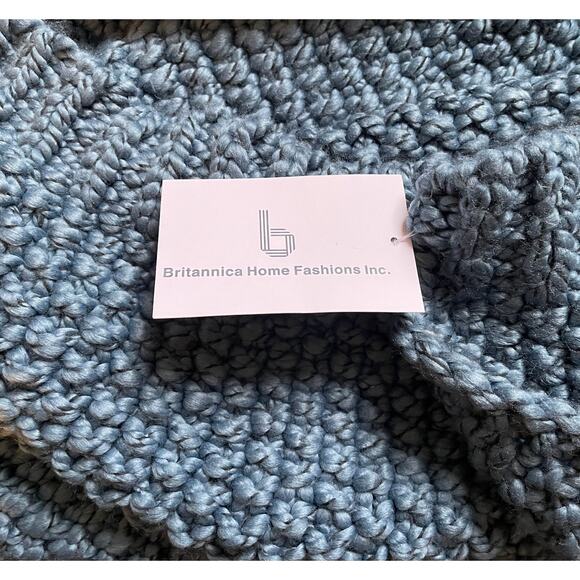 Britannica Home Fashions Blue Gray Throw Blanket Knit 54" x 52" NEW - Picture 3 of 4
